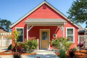 Serene Bungalow-Style Home in Point Reyes Station!